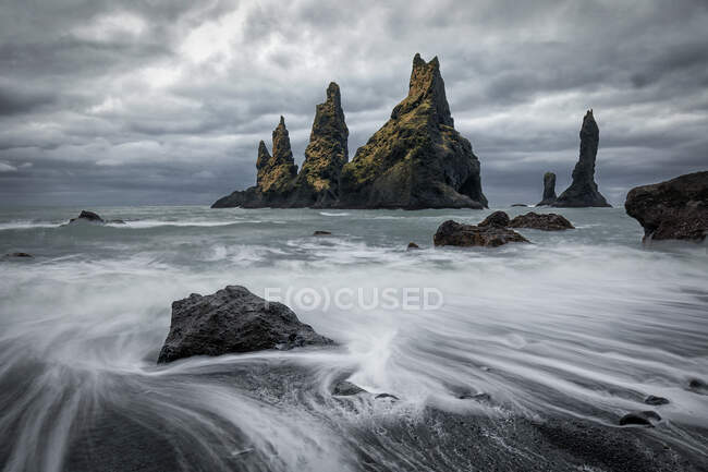 Rocky coast in the evening — Stock Photo