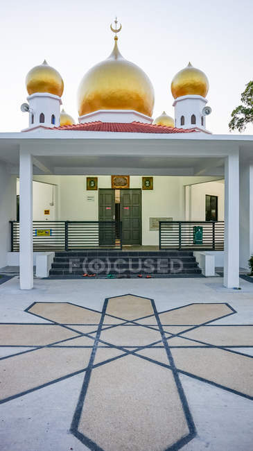 Malaysia, Pulau Pinang, Georgetown, View of mosque in Georgetown, Penang Island — Stock Photo