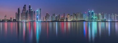 Scenic view of Dubai panorama at night, UAE — Stock Photo